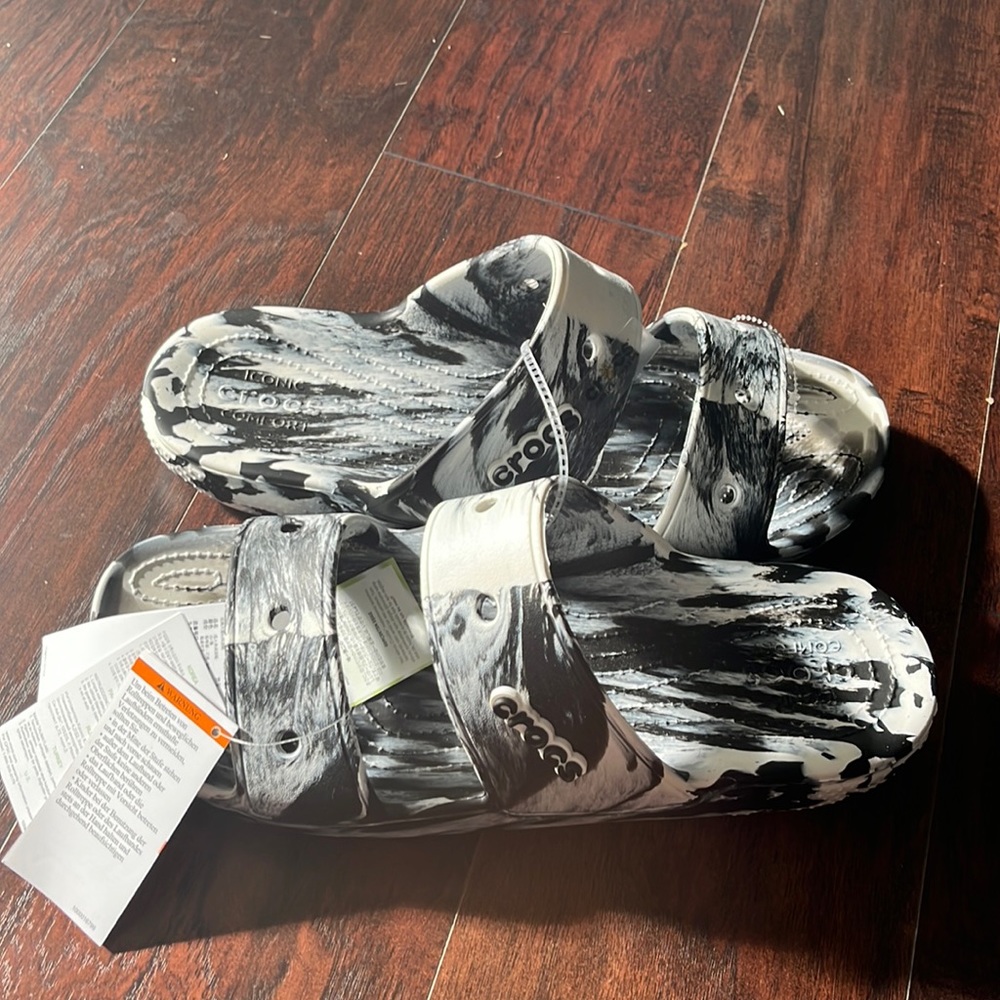 Marble Croc Slides